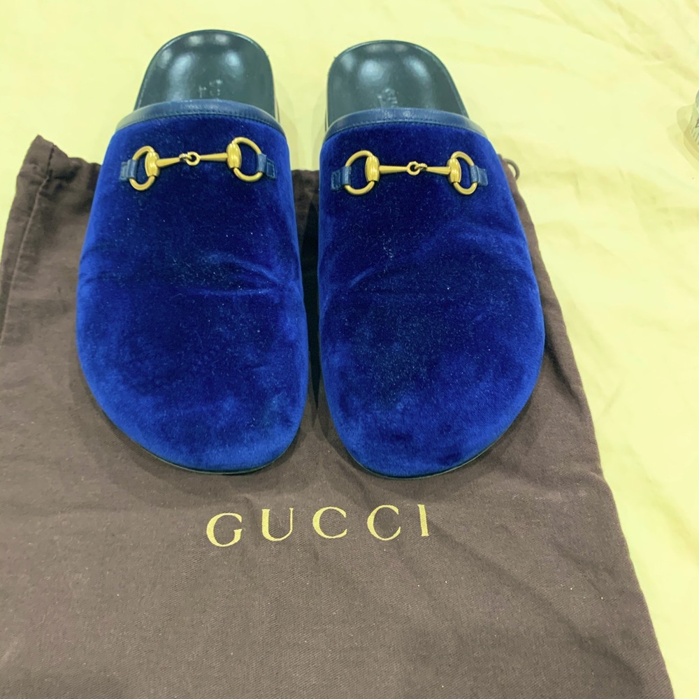 Gucci mule slides in navy blue velvet